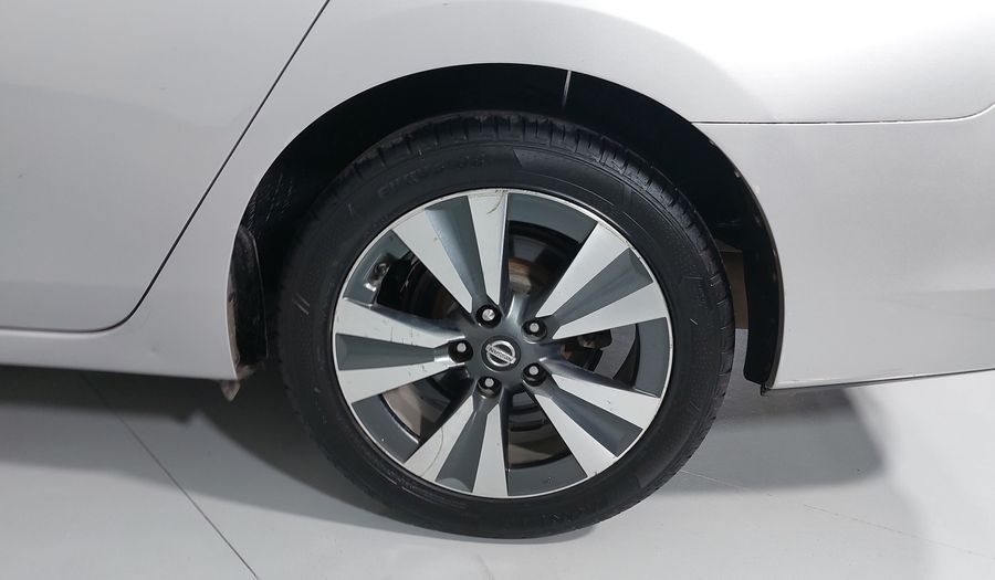 Nissan Sentra 1.8 EXCLUSIVE NAVI AUTO Sedan 2018