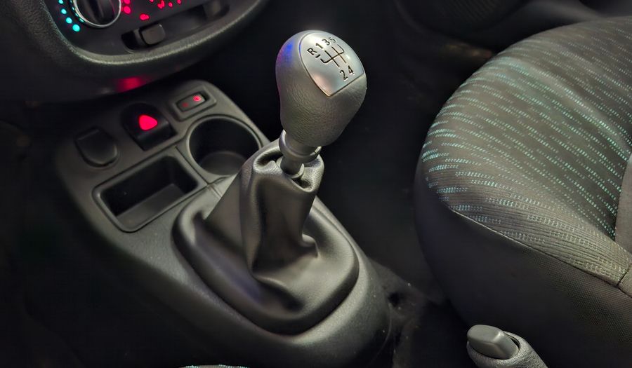 Renault Clio 1.1 CONFORT PACK SAT Hatchback 2015