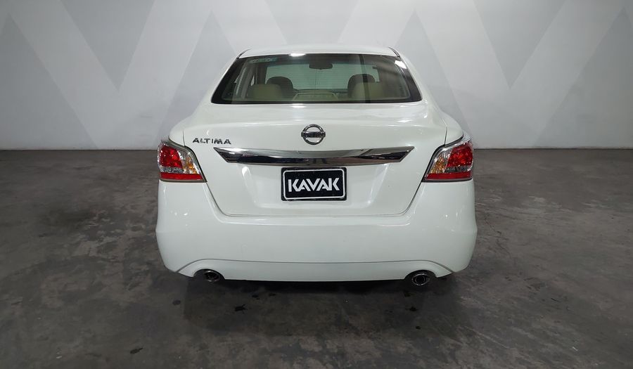 Nissan Altima 2.5 SENSE CVT Sedan 2015
