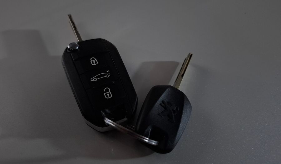Peugeot 208 1.6L ACTIVE TIPTRONIC Hatchback 2022