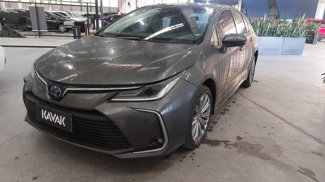 Toyota • Corolla