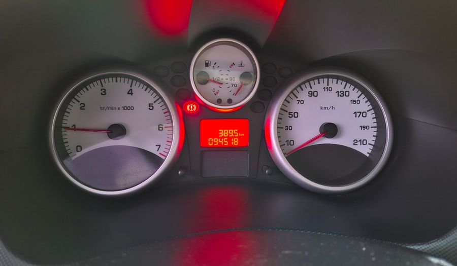 Peugeot 207 1.4 ACTIVE Hatchback 2013