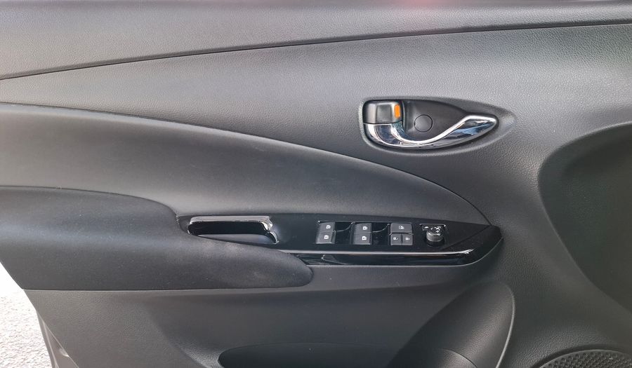 Toyota Yaris 1.5 XLS CVT Hatchback 2021