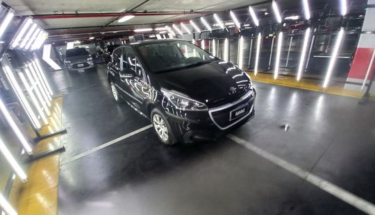 Peugeot • 208