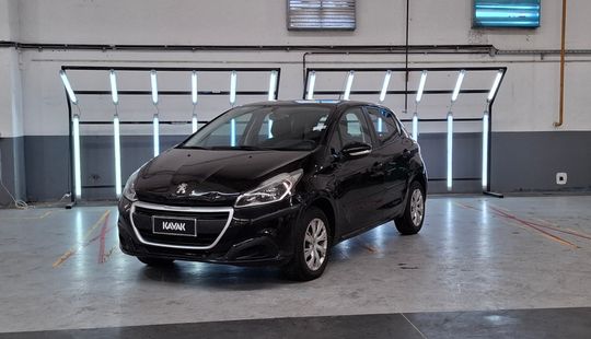 Peugeot • 208