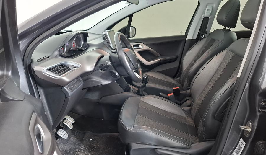 Peugeot 208 1.6 FELINE Hatchback 2018