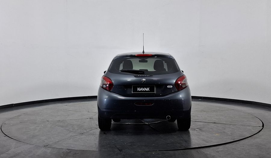 Peugeot 208 1.6 FELINE Hatchback 2018