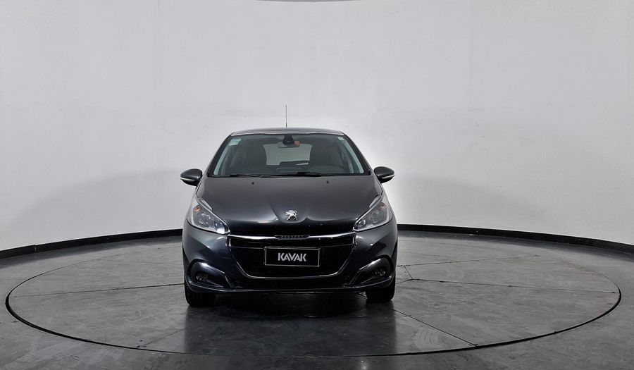 Peugeot 208 1.6 FELINE Hatchback 2018