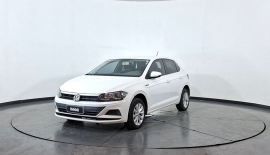 Volkswagen • Polo