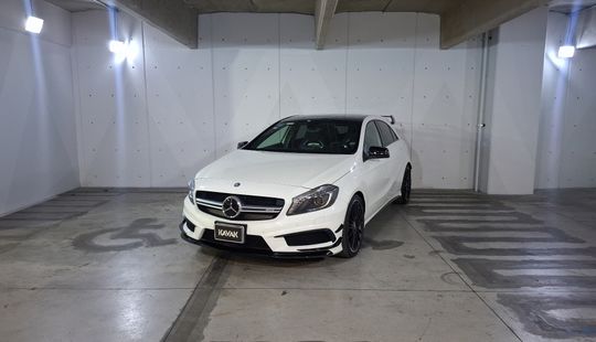 Mercedes Benz • Clase A
