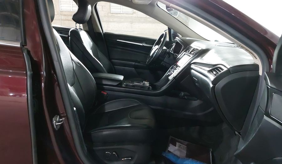 Ford Fusion 2.0 GTDI TITANIUM PLUS AT Sedan 2017