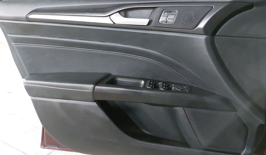 Ford Fusion 2.0 GTDI TITANIUM PLUS AT Sedan 2017