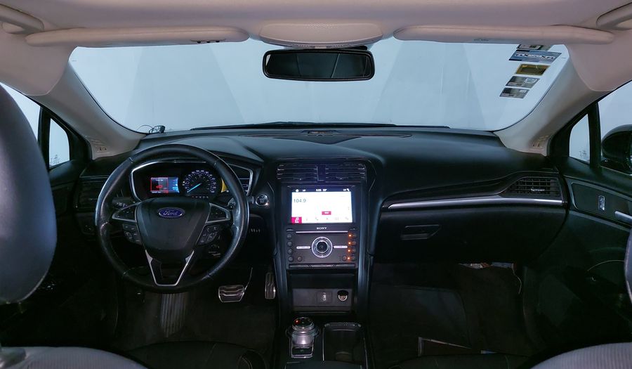 Ford Fusion 2.0 GTDI TITANIUM PLUS AT Sedan 2017