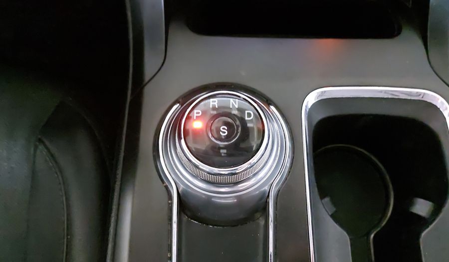 Ford Fusion 2.0 GTDI TITANIUM PLUS AT Sedan 2017