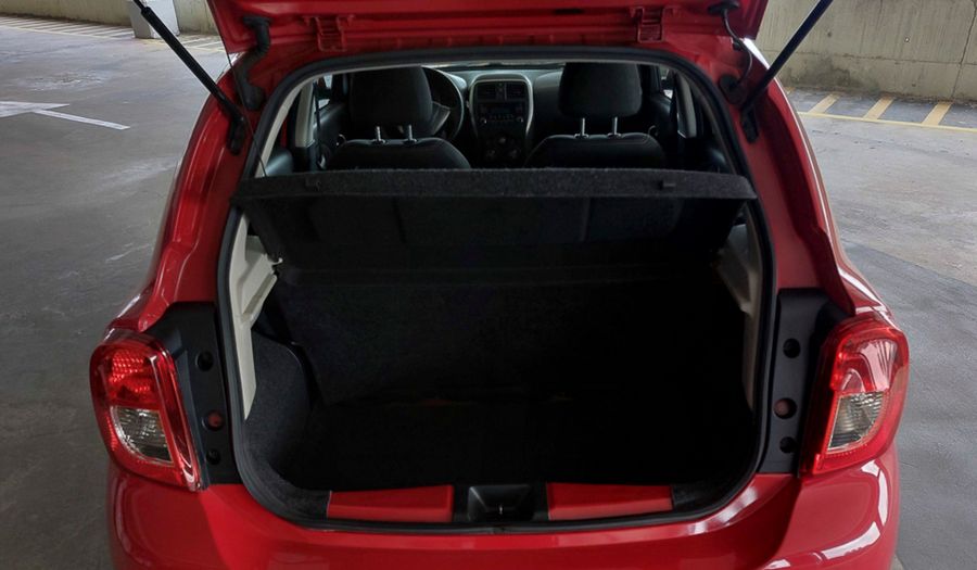 Nissan March SV Hatchback 2016
