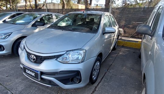 Toyota • Etios