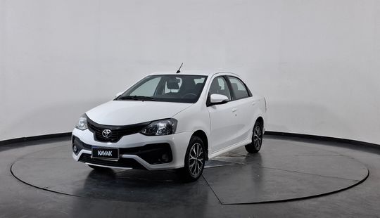 Toyota • Etios