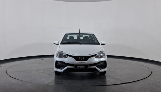 Toyota • Etios