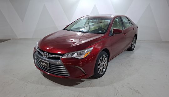 Toyota • Camry