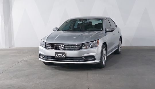 Volkswagen • Passat