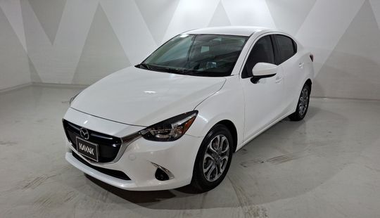Mazda • Mazda 2