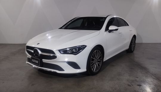 Mercedes Benz • Clase CLA