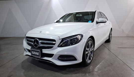 Mercedes Benz • Clase C