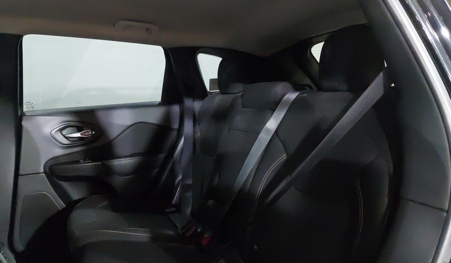 Jeep Cherokee 2.4 LATITUDE 4X2 Suv 2016
