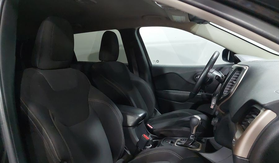 Jeep Cherokee 2.4 LATITUDE 4X2 Suv 2016