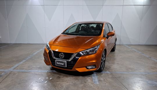Nissan • Versa