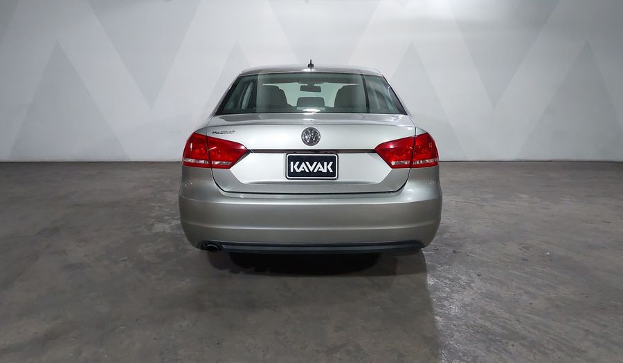 Volkswagen Passat 2.5 COMFORTLINE TIPTRONIC Sedan 2014