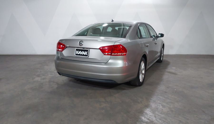 Volkswagen Passat 2.5 COMFORTLINE TIPTRONIC Sedan 2014
