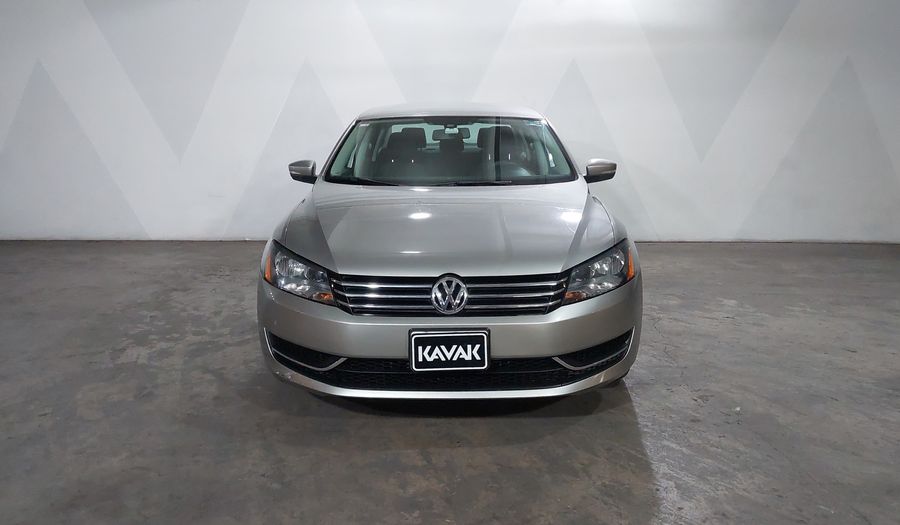 Volkswagen Passat 2.5 COMFORTLINE TIPTRONIC Sedan 2014
