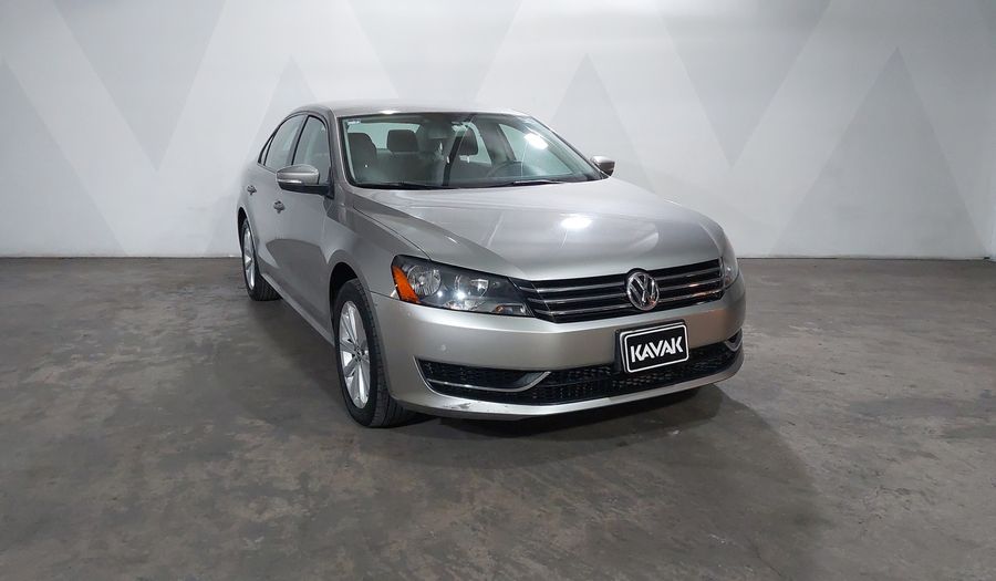 Volkswagen Passat 2.5 COMFORTLINE TIPTRONIC Sedan 2014