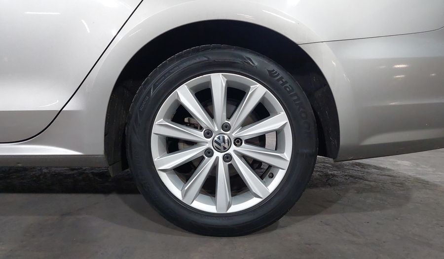 Volkswagen Passat 2.5 COMFORTLINE TIPTRONIC Sedan 2014