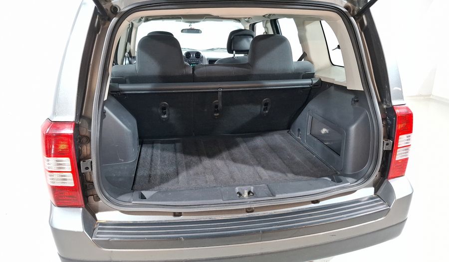 Jeep Patriot 2.4 BASE FWD CVT Suv 2012