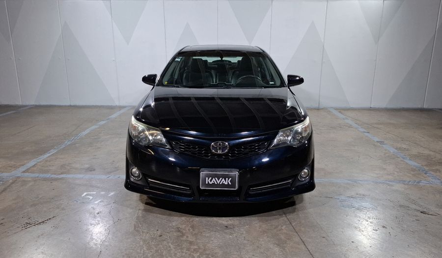 Toyota Camry 3.5 SE V6 6AT Sedan 2012