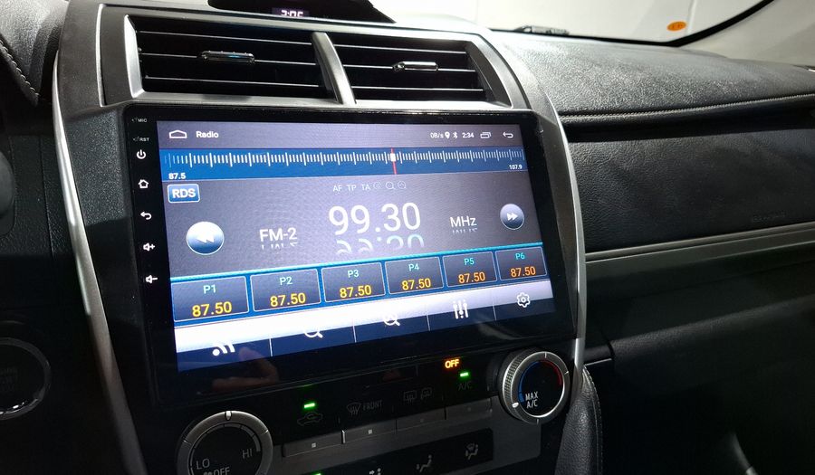 Toyota Camry 3.5 SE V6 6AT Sedan 2012