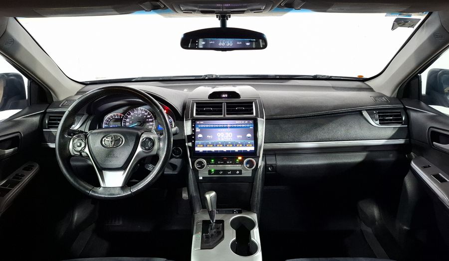 Toyota Camry 3.5 SE V6 6AT Sedan 2012