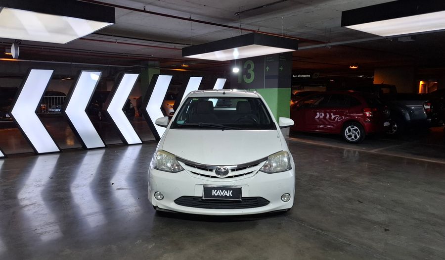 Toyota Etios 1.5 XLS Hatchback 2014