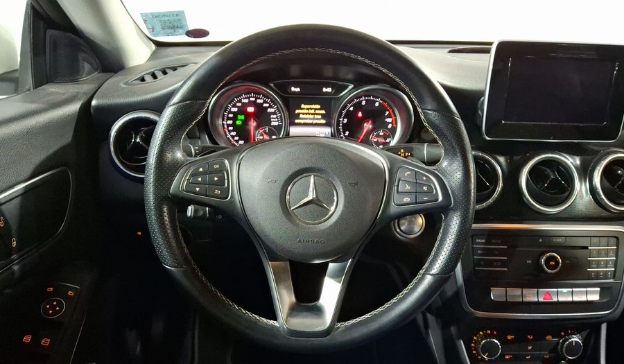 Mercedes Benz Clase Cla 1.6 CLA 200 DCT Coupe 2019