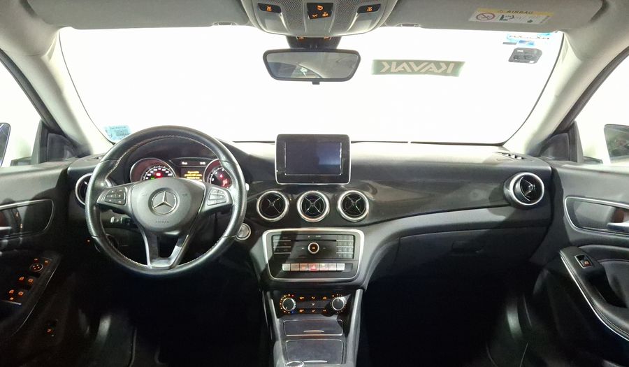 Mercedes Benz Clase Cla 1.6 CLA 200 DCT Coupe 2019