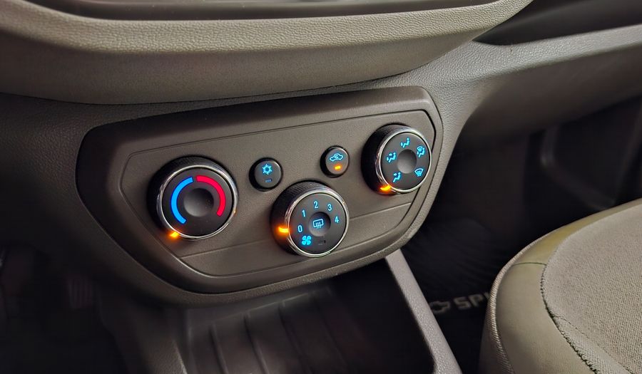 Chevrolet Spin 1.8 LTZ 5S Hatchback 2013
