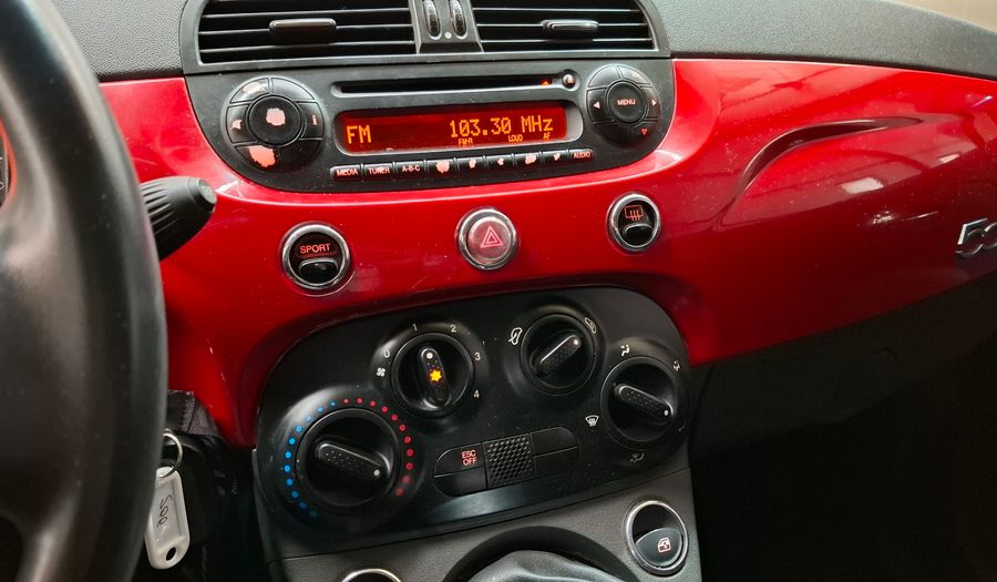 Fiat 500 1.4 8V CULT Hatchback 2012