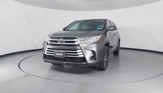 Toyota • Highlander