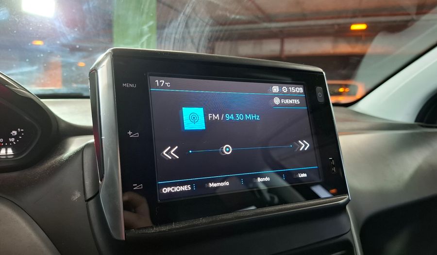 Peugeot 208 1.6 FELINE Hatchback 2019