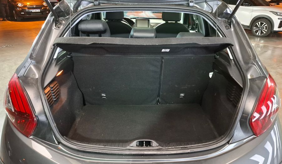 Peugeot 208 1.6 FELINE Hatchback 2019