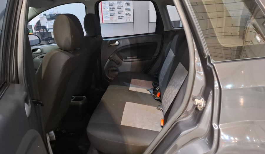 Ford Fiesta 1.6 AMBIENTE PLUS Hatchback 2011