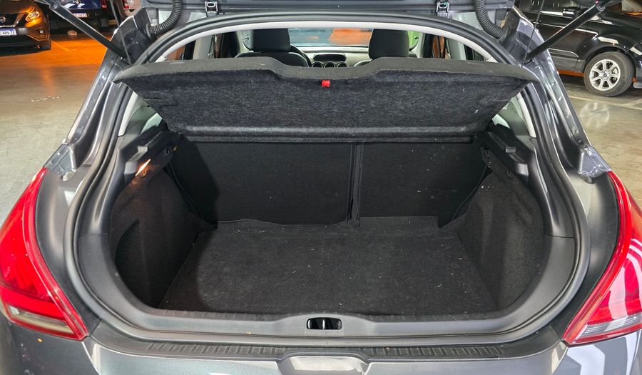 Peugeot 308 1.6 ALLURE Hatchback 2016