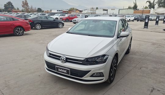 Volkswagen • Polo